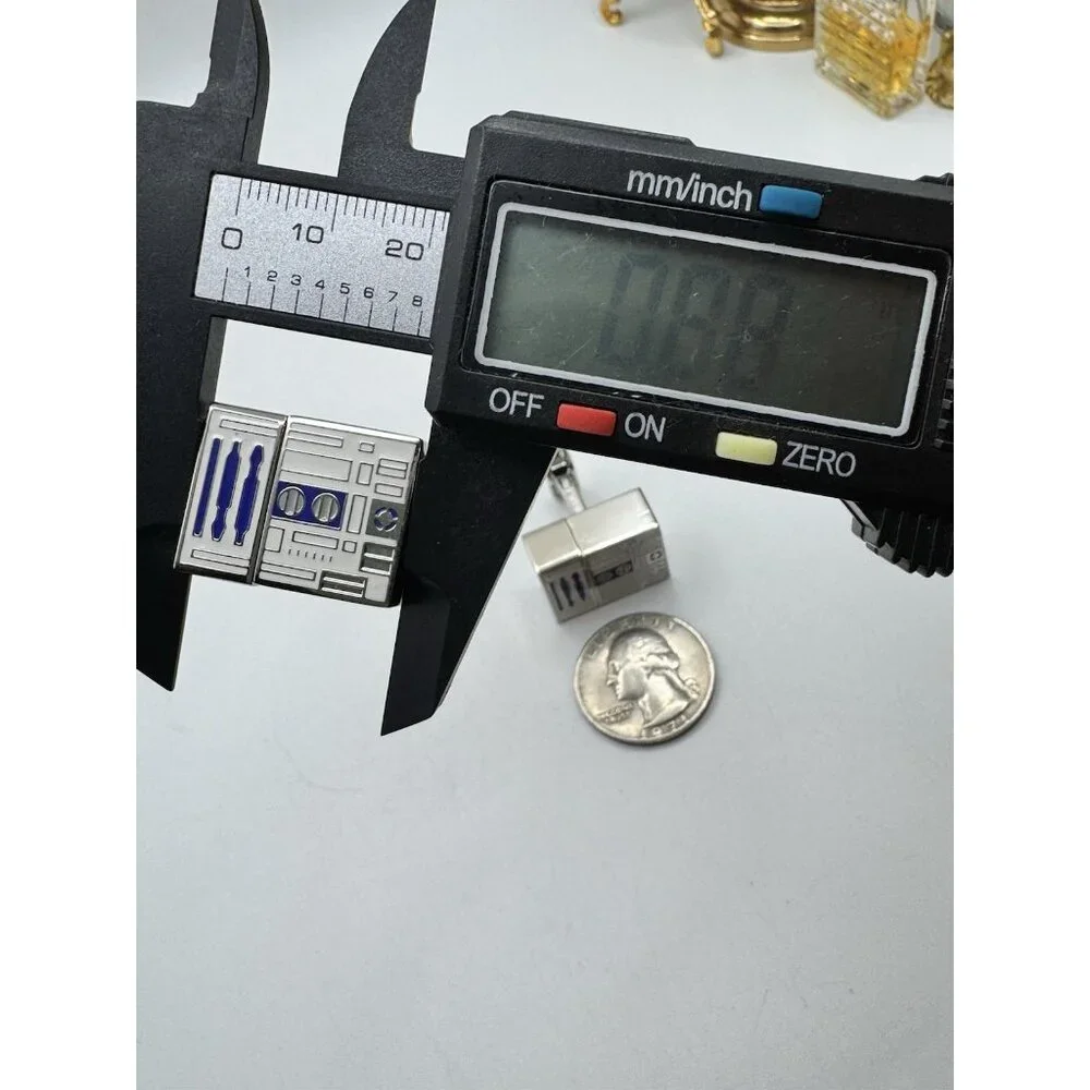 Star Wars Lucas Films R2D2 Cufflinks Jewelry 4GB USB Flash Drive Whit Box - Picture 5 of 12